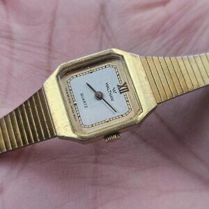 Vintage Waltham Women Wristwatch Japan Movt Analog Quartz Gold Tone Wrist Watch